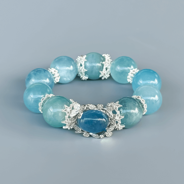 Aquamarine crystal bracelet with silver centerpiece