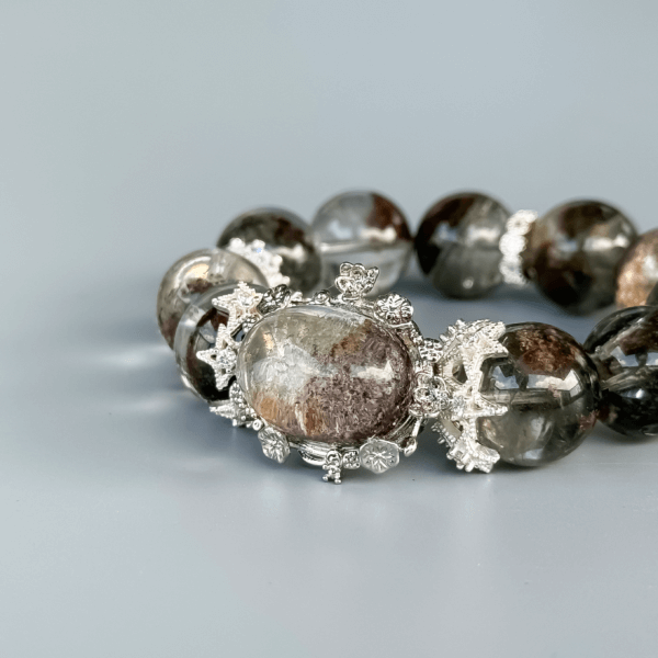 Green Ghost Phantom crystal bead bracelet with transparent crystals and silver details
