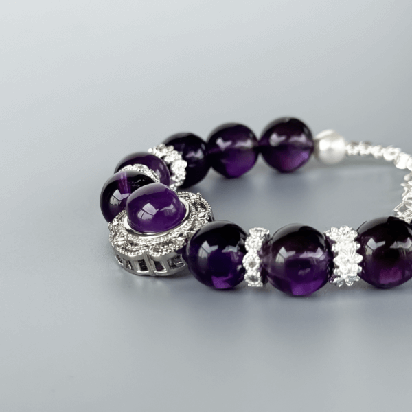 Close-Up Uruguayan Amethyst Bead Bracelet
