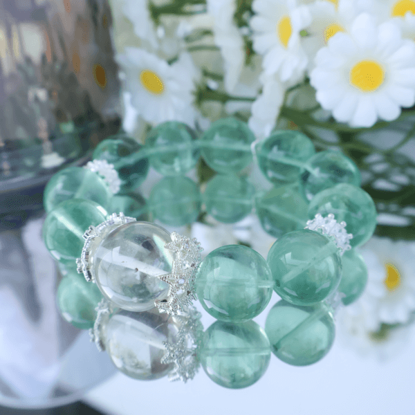 Green Fluorite Crystal Bead Bracelet with Clear Central Bead