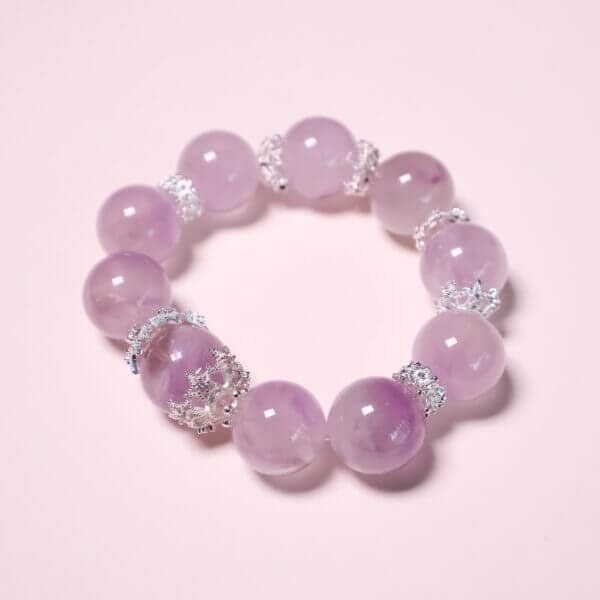 Lavender Amethyst Crystal Bead Bracelet – Elegant Natural Design